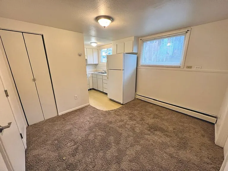 1335 Hyder St — Photo 14