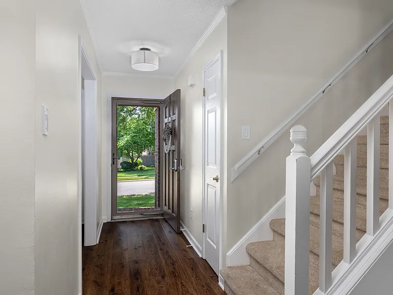 3075 Stonecrest Cir — Photo 5
