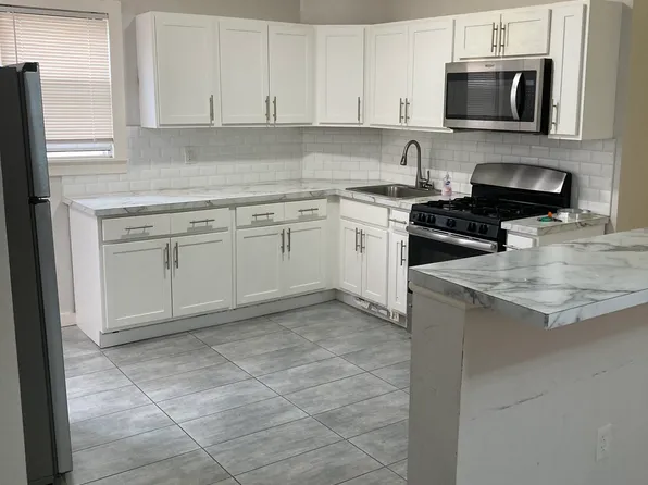 319 21st St, Irvington, NJ 07111