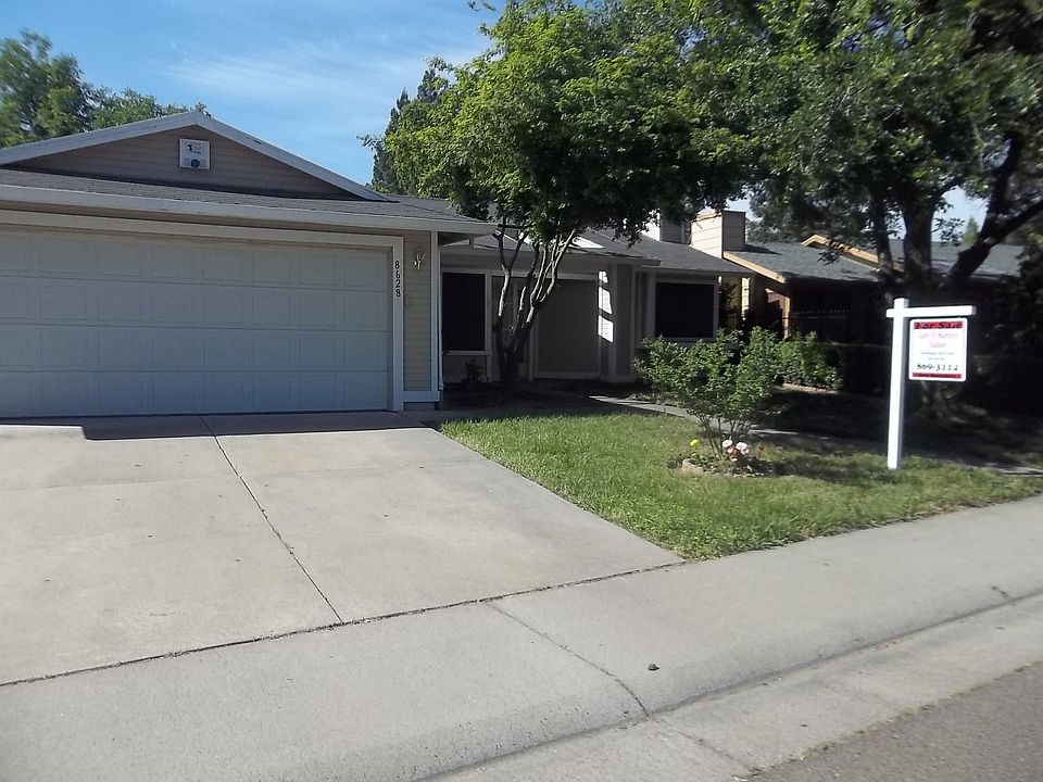1st image of 8628 Oakbank Way