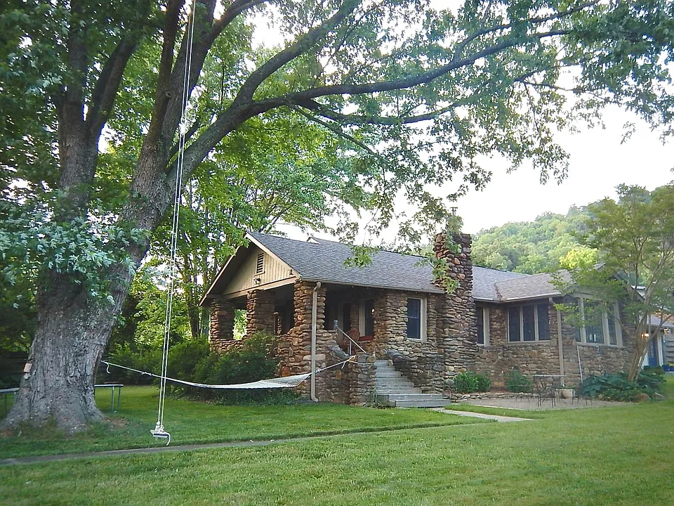 681 Bee Tree Rd