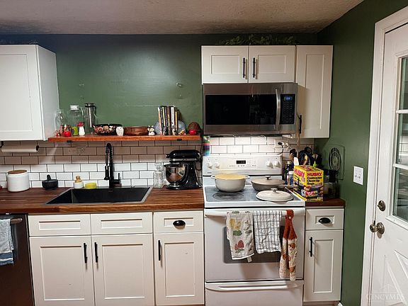 3rd image of 9439 Loralinda Dr