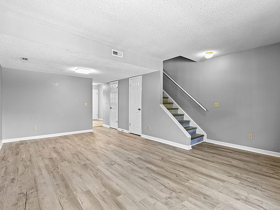 3rd image of 1761 Wire Rd Unit 15