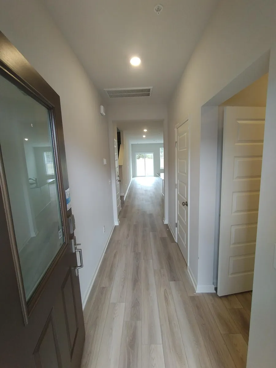 Building Photo - 448 Alcott Way