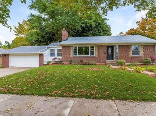 1760 Rosewood Ave SE, Grand Rapids, MI 49506