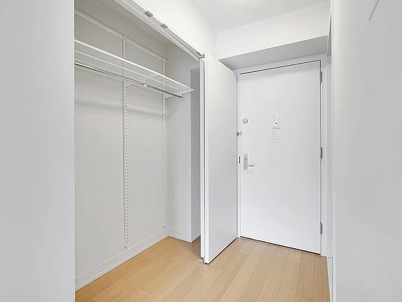 4th image of Columbus Pl #N12c
