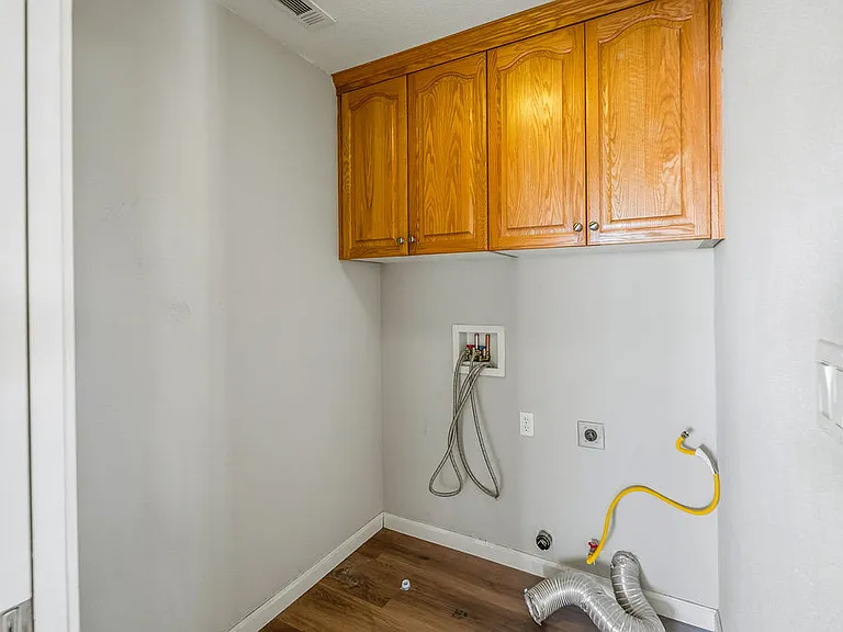 4855 Greencastle Way — Photo 30