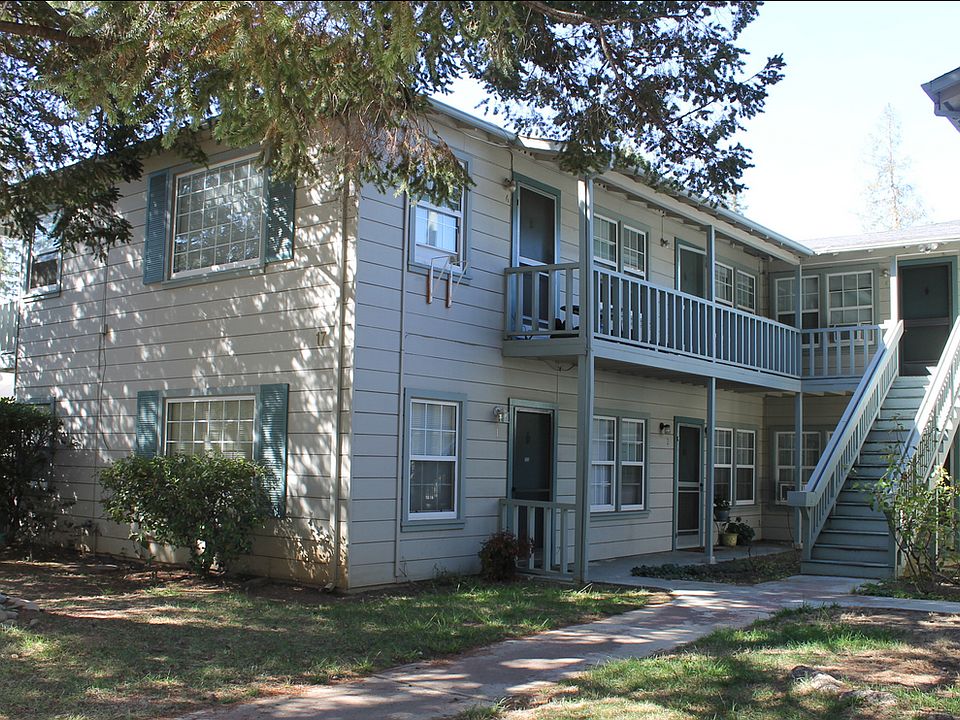 2nd image of 17 Pleasant St APT 9