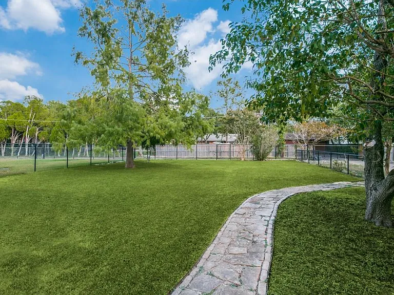 9210 San Fernando Way — Photo 13