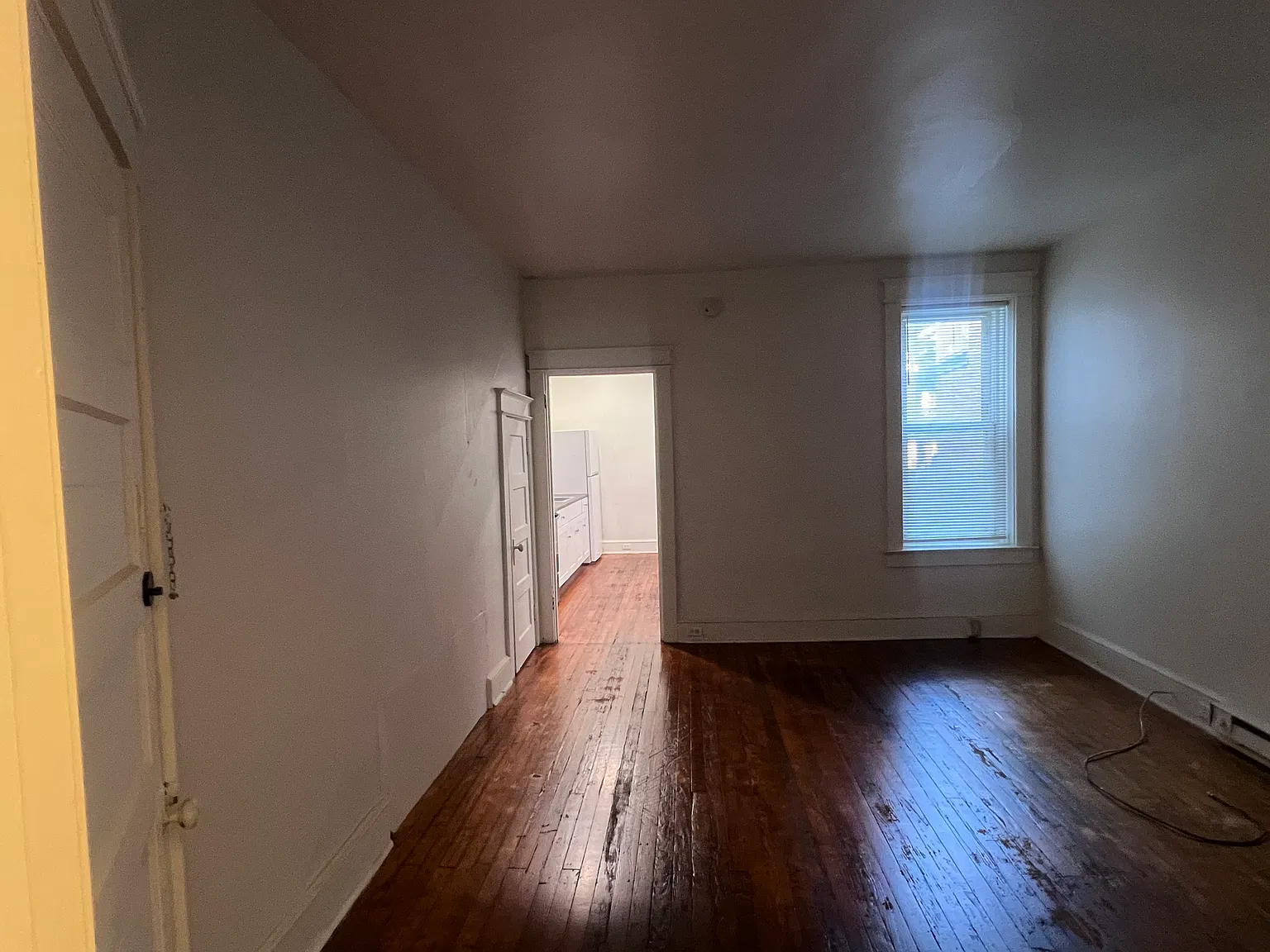 2 bed, 560 sqft, $1,400 — Photo 2
