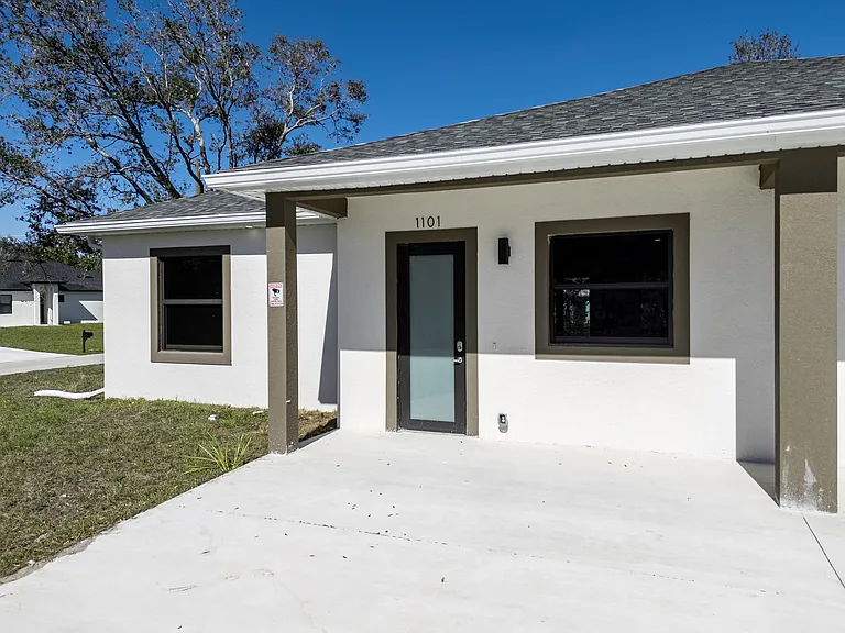 1101 Meadow Rd — Photo 3