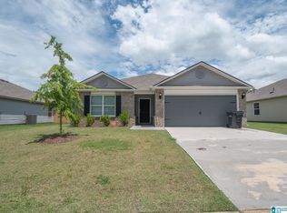 131 Briarfield Ln, Calera, AL 35040