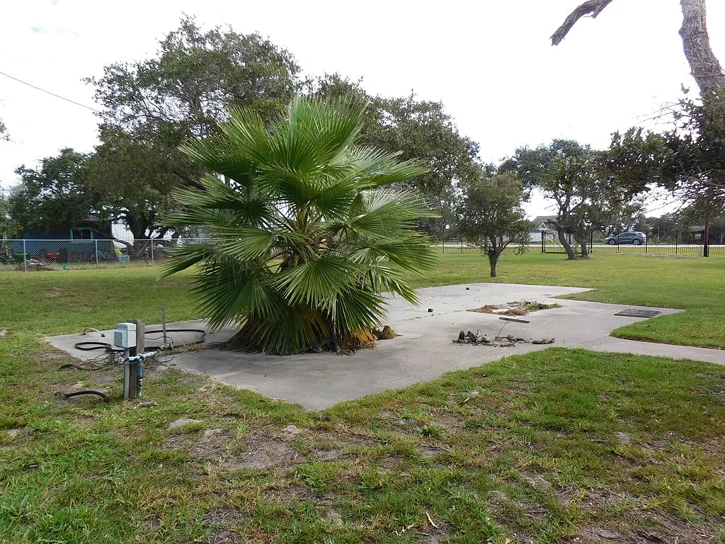Studio, 1040 sqft, $1,200 — Photo 3