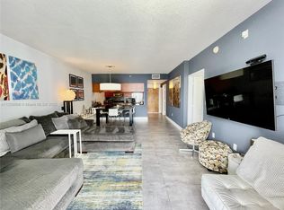 1200 Brickell Bay Dr PENTHOUSE 4317, Miami, FL 33131