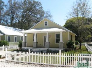 300 2nd St #E, Darien, GA 31305