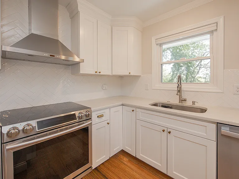 502 Stonewall Ave — Photo 5