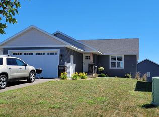 1661 Morning Glory Dr, River Falls, WI 54022