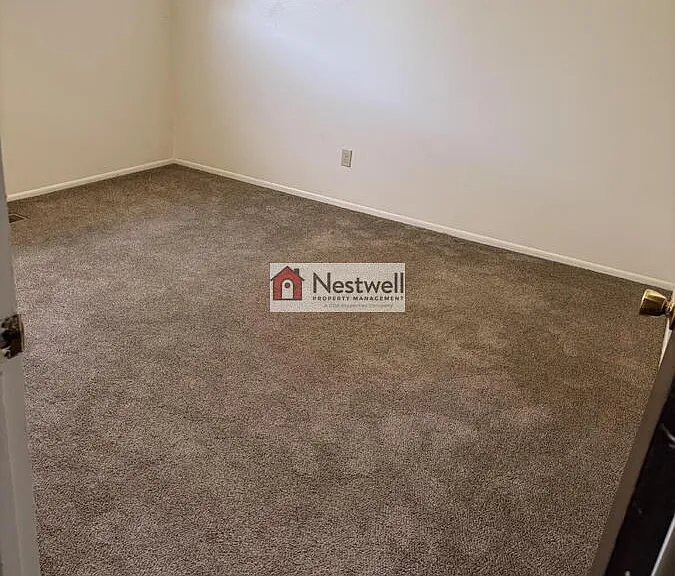 230 W Center St #14 — Photo 4