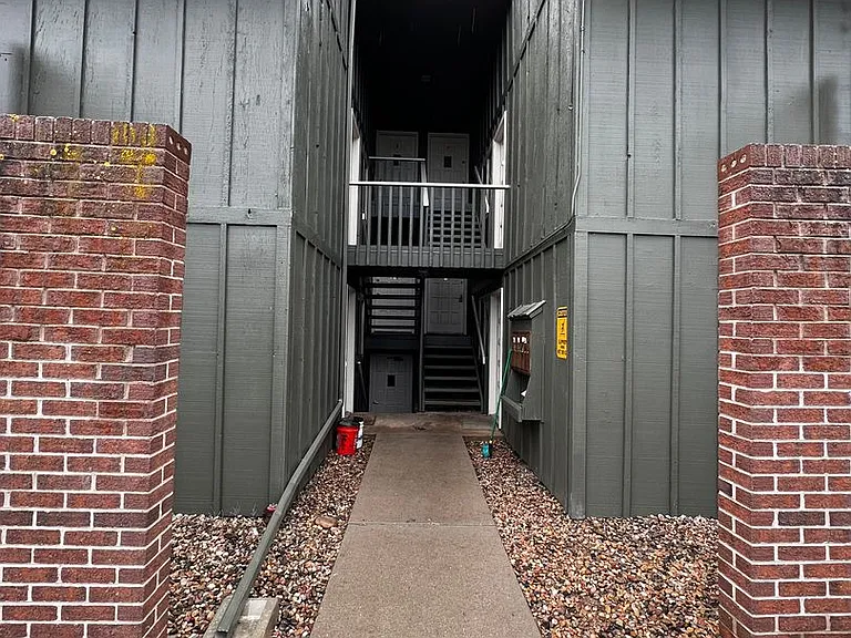 Dartmouth129 (KC-AM) — Photo 2