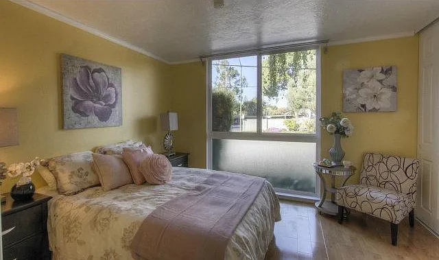 183 Del Medio Ave — Photo 3