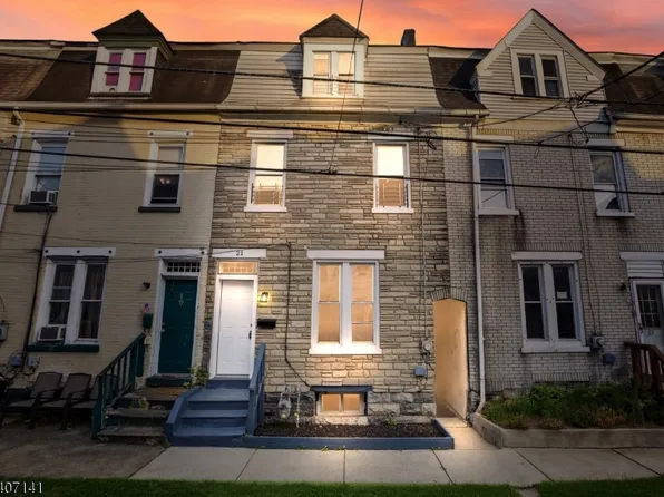 21 Reese Ct, Phillipsburg Town, NJ 08865