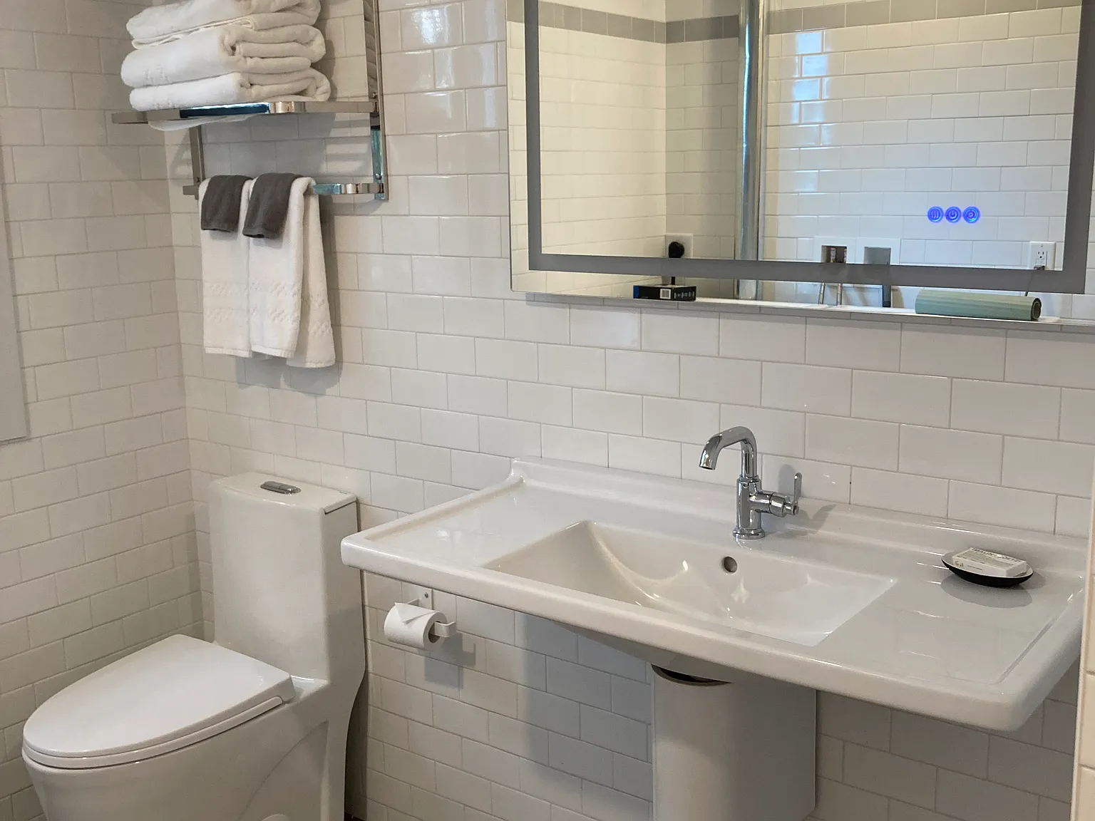 Studio, 650 sqft, $3,495 — Photo 4
