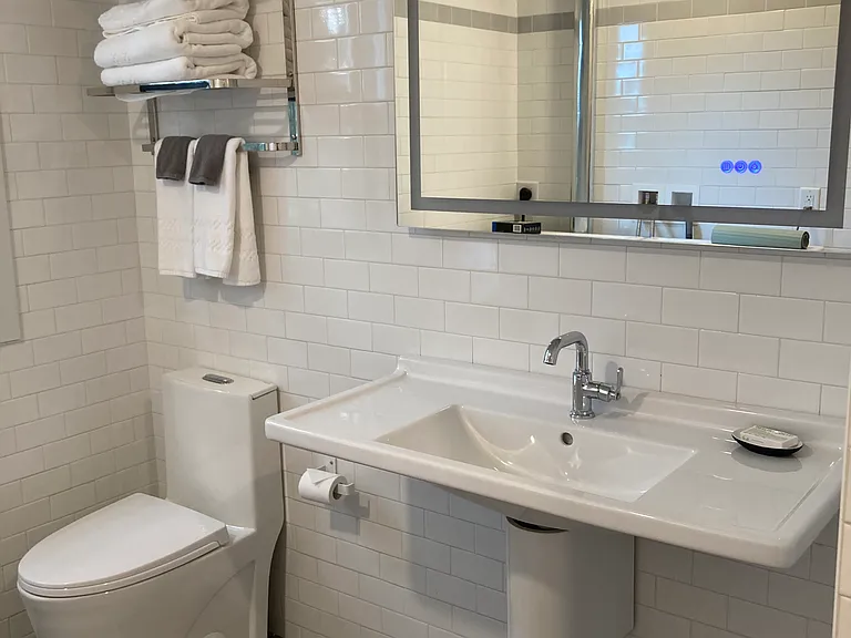 52 Main St #10 — Photo 4