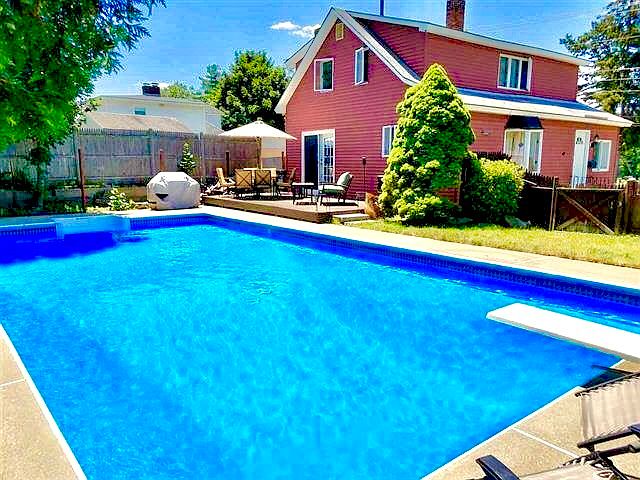 22' by 40' in-ground pool.