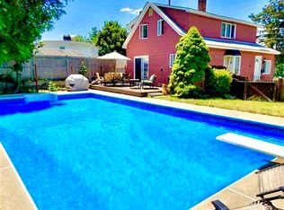 667 Calef Rd, Manchester, NH 03103