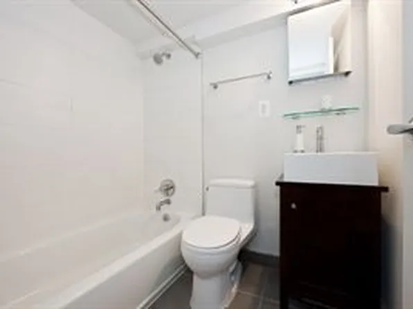 184 Thompson Street image 1 of 5