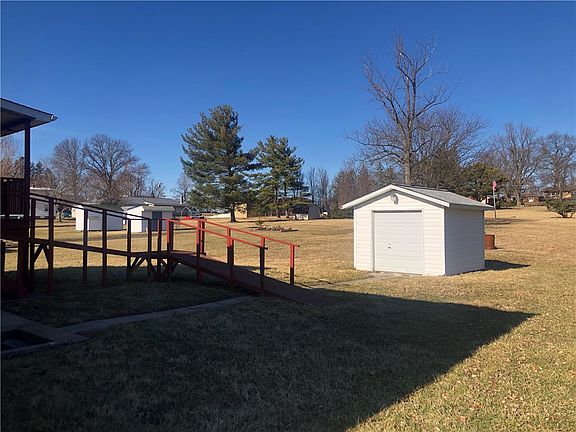 5th image of 140 Redstone Furnace Rd S