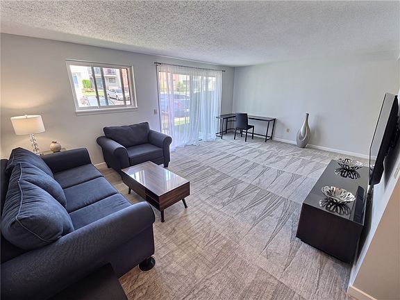 3rd image of 22 High Gate Trl APT 4