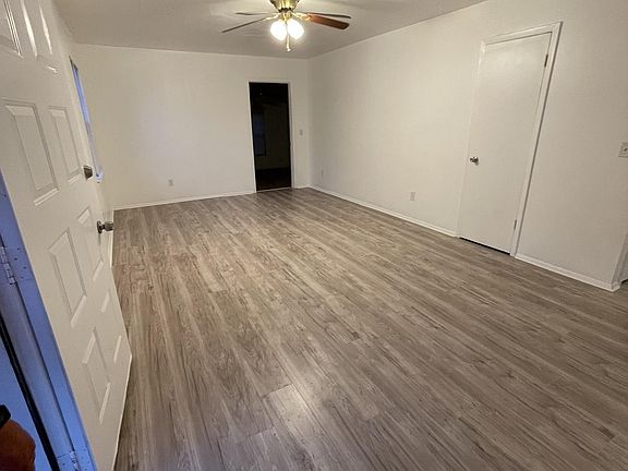 Living Room (toward bonus room)