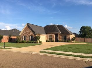 101 Dundee Cv, Clinton, MS 39056