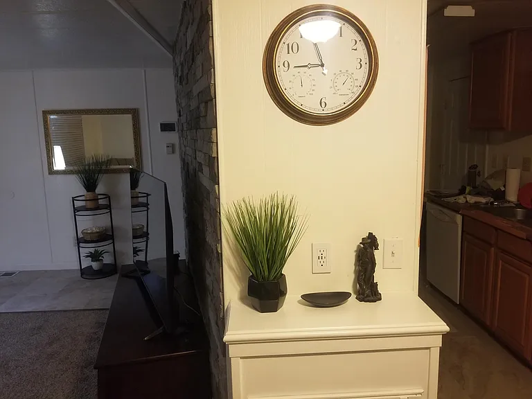 3138 Lake Dr — Photo 12