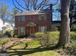 5611 Gloster Rd, Bethesda, MD 20816