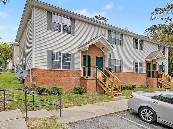 2nd image of 2403 Hartsfield Rd