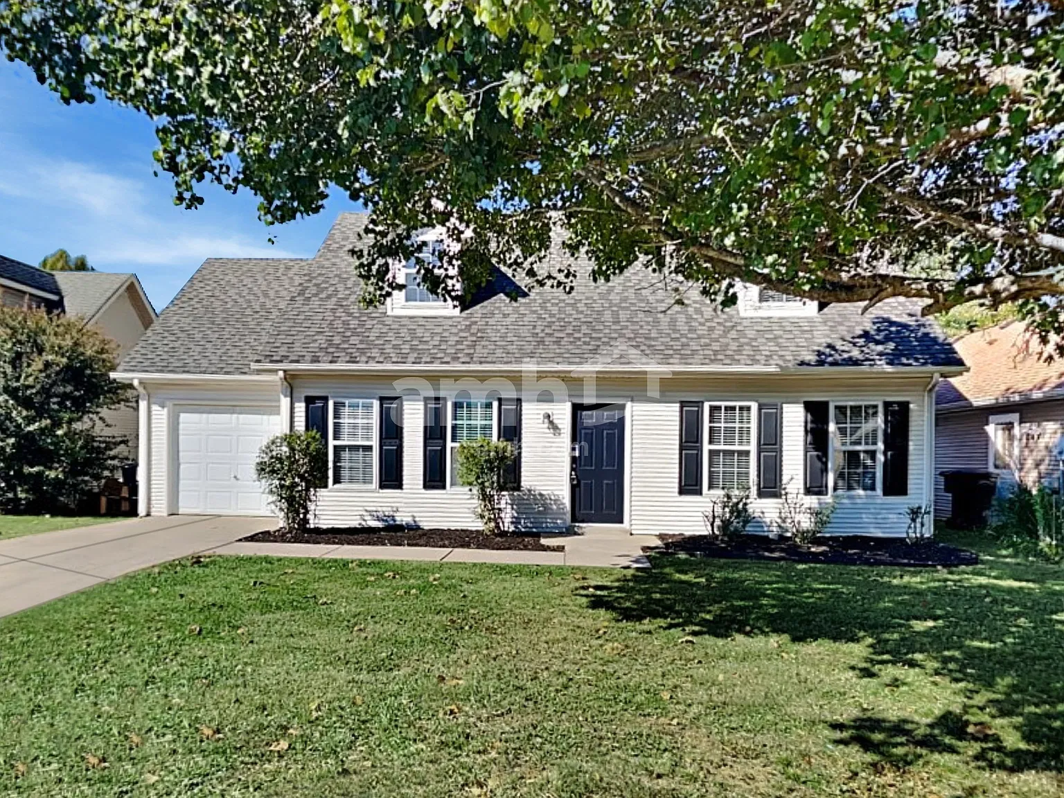 3 bed, 2.0 bath, 1150 sqft, $2,050 — Photo 1