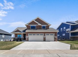 1104 Aldora Ln, Waunakee, WI 53597