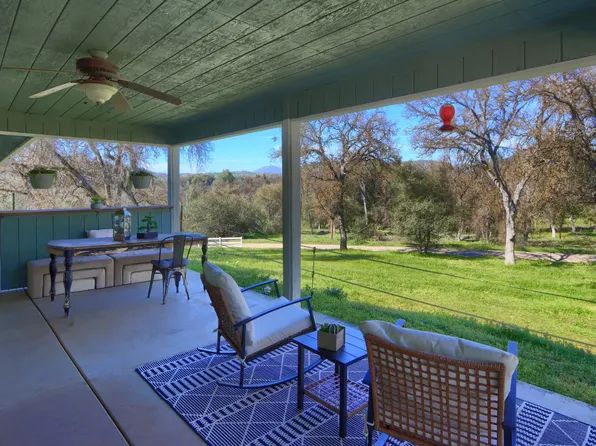 4421 Scrubby Oak Dr, Mariposa, CA 95338