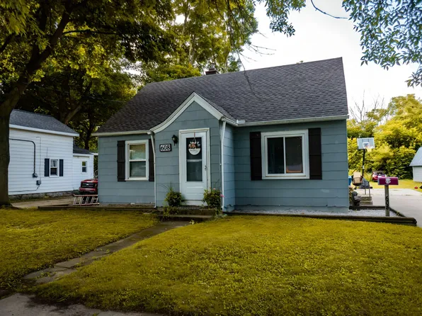 608 W Maple St, Wayland, MI 49348