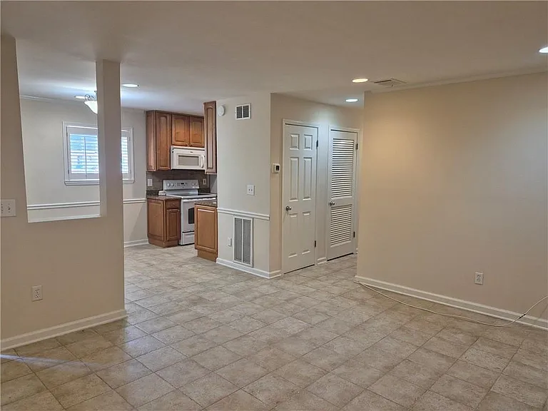 49 Monet Ct NW — Photo 3