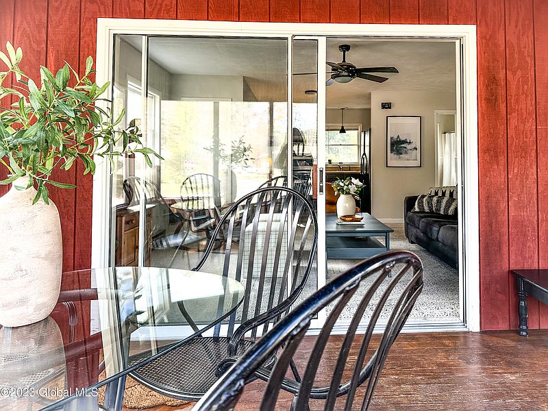 4th image of 28 Golfview Road