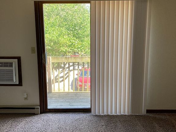 5th image of 4424 Eastridge Dr #14