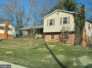 8719 Jackson Ave, Manassas, VA 20110