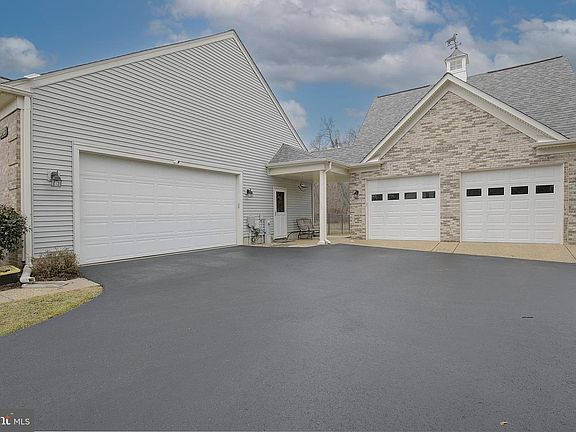 3rd image of 2912 Native Dancer Ct