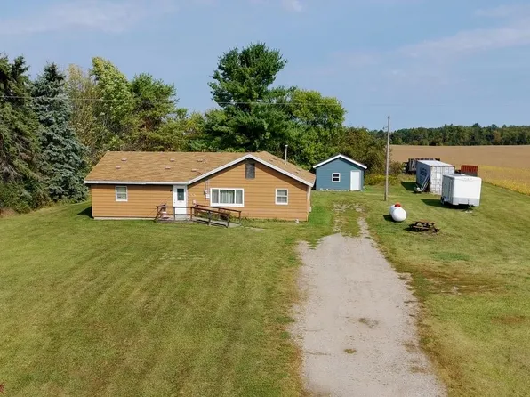 455 E Shearer Rd, Hope, MI 48628