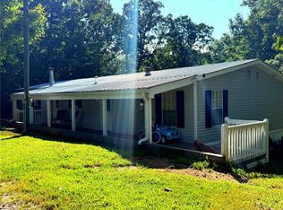 1570 Dean Mountain Rd, Cleveland, GA 30528