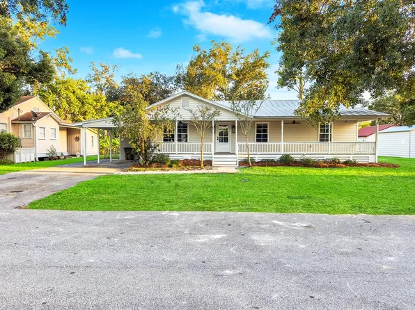 206 10th St, Port Saint Joe, FL 32456