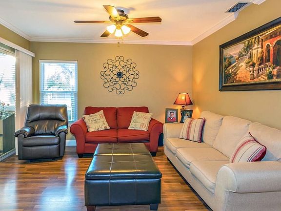 LIVING AREA W/SLIDING DOORS TO LANAI